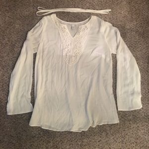 White linen long sleeve maternity top